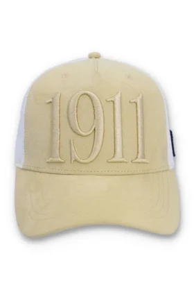 Gorra clásica Hazza Large 1911 de color beige con parte trasera de malla y bordado