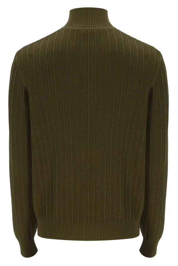 Jersey de punto texturizado con cuello de embudo y cremallera de 1/4 Stevie en verde oliva oscuro