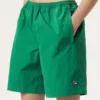 Pantalones cortos arrugados verdes de Fila x Hailey