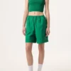 Pantalones cortos arrugados verdes de Fila x Hailey