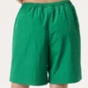 Pantalones cortos arrugados verdes de Fila x Hailey