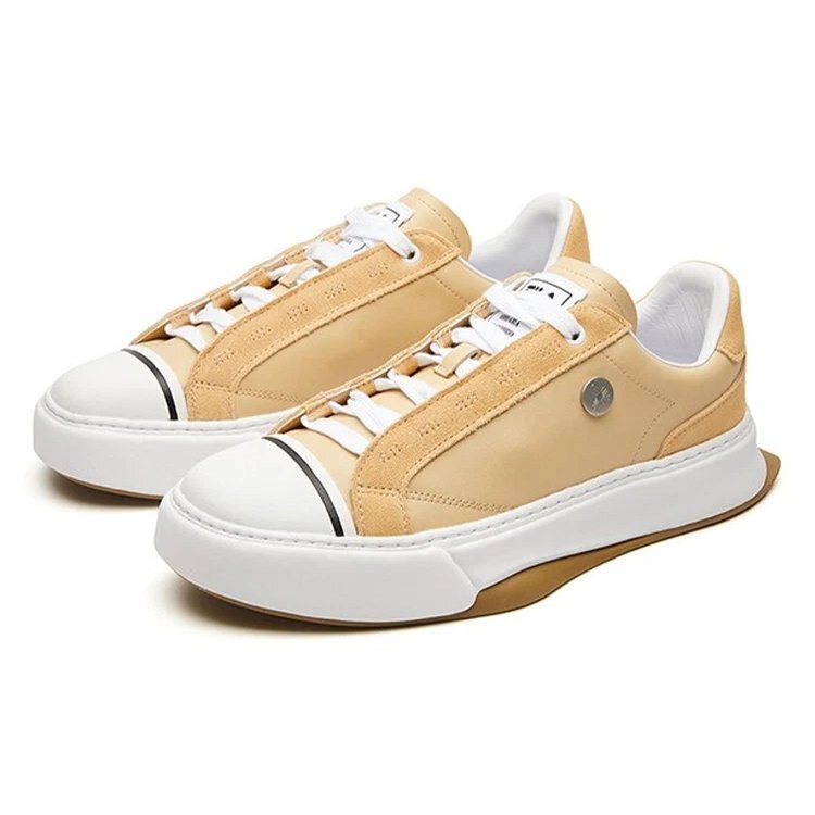 Zapatillas bajas informales Mihara x Fila Beige